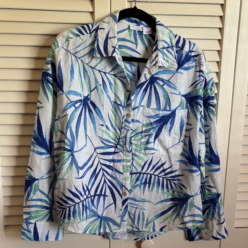 Womens Blue & Green Tropical Print Button-Up blouse . Linen